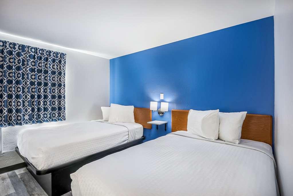 Americas Best Value Inn East Peoria Quarto foto