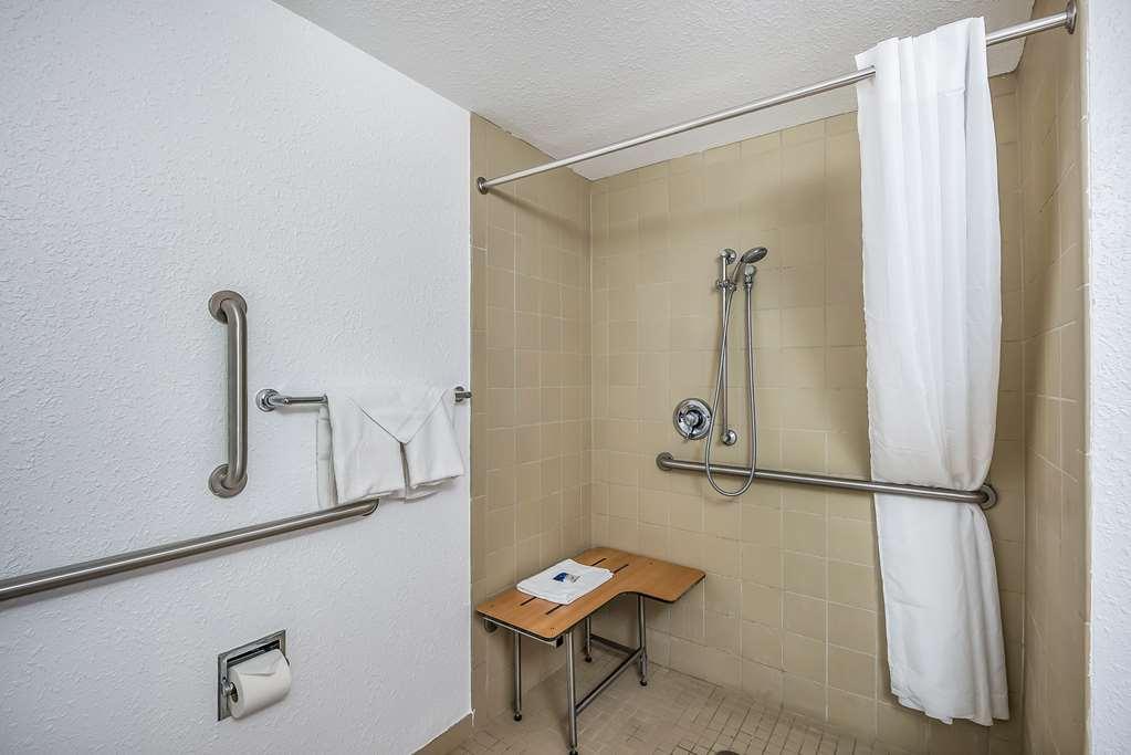 Americas Best Value Inn East Peoria Quarto foto
