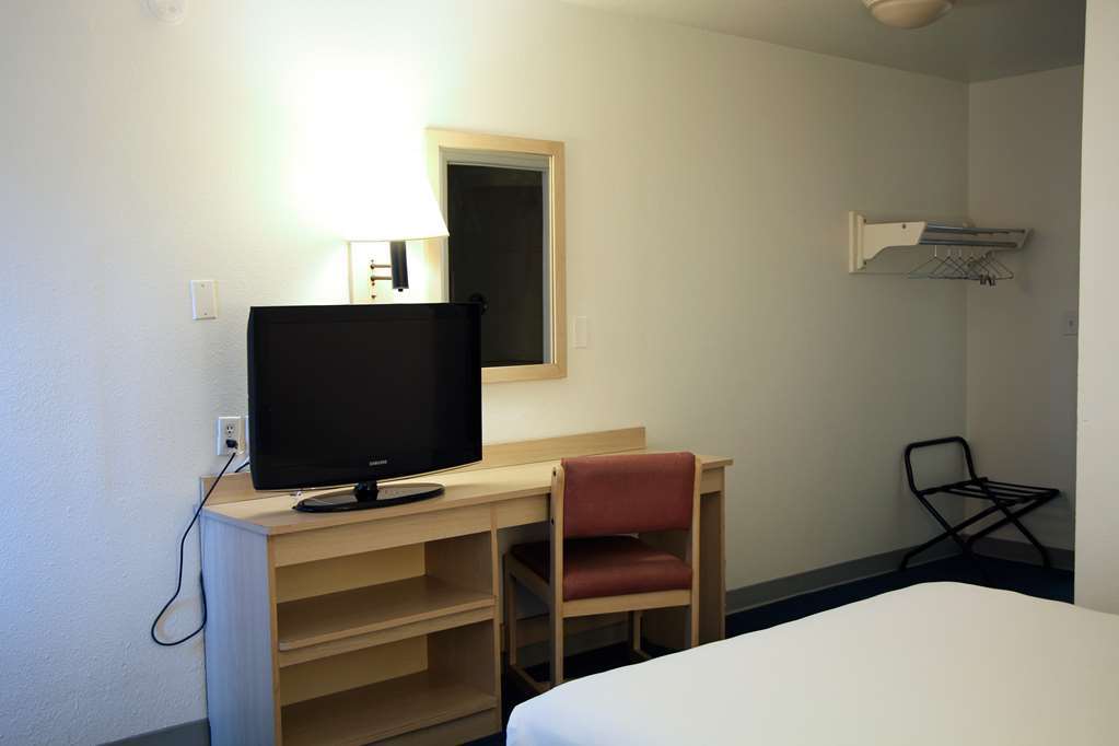 Americas Best Value Inn East Peoria Quarto foto